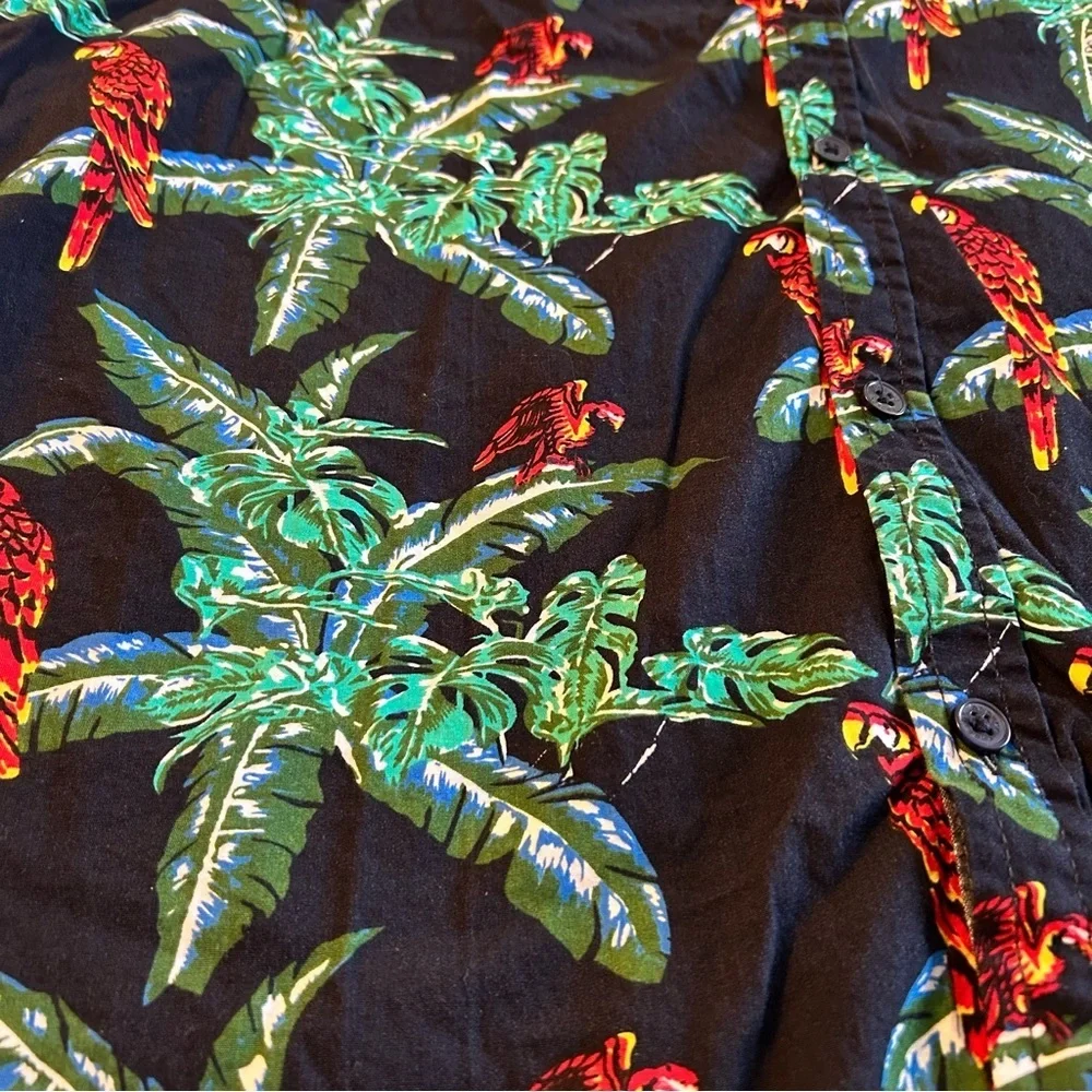 Broken Threads black and green tropical print short sleeve button down shirt M